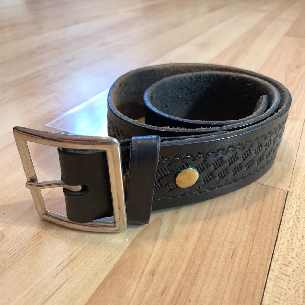 Law Enforcement / tactical leather belt size 28